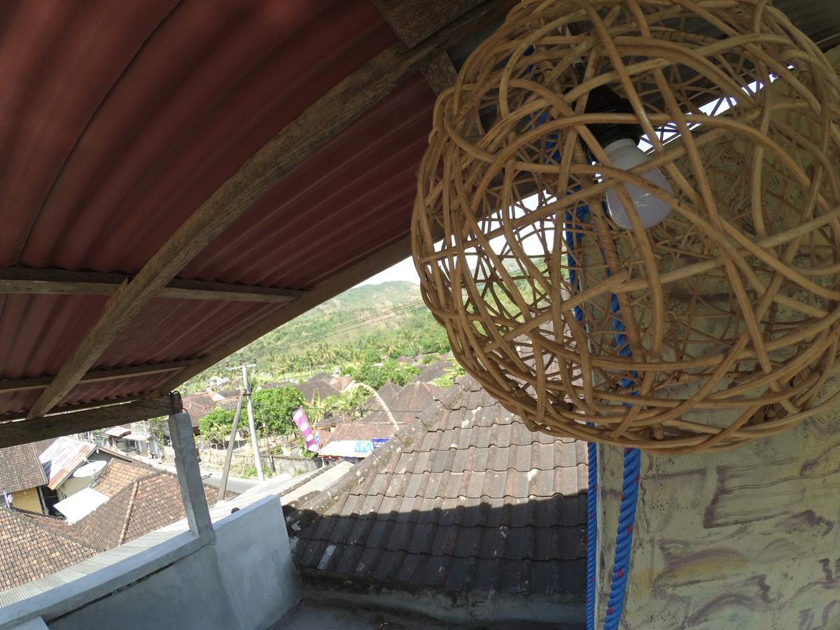 Local Hostel Amed Luaran gambar
