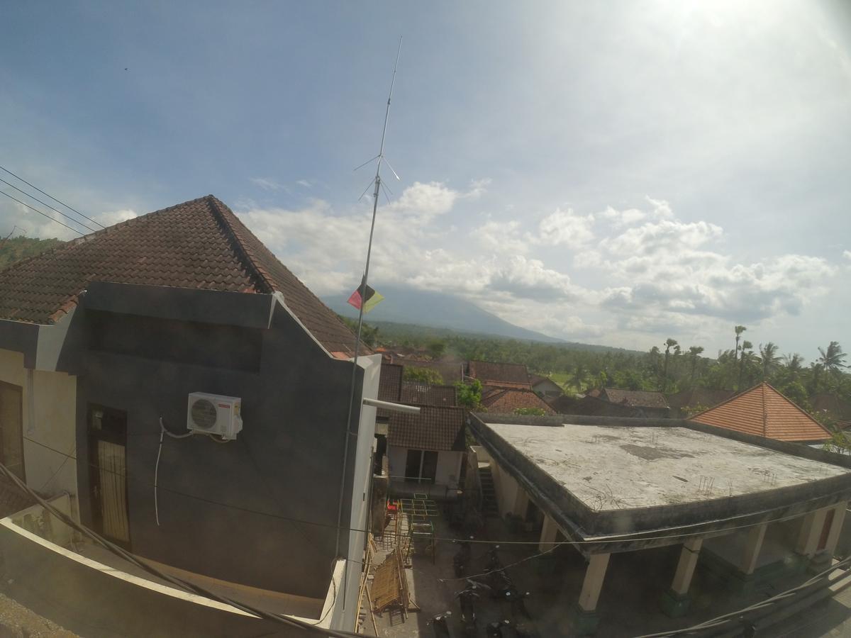 Local Hostel Amed Luaran gambar